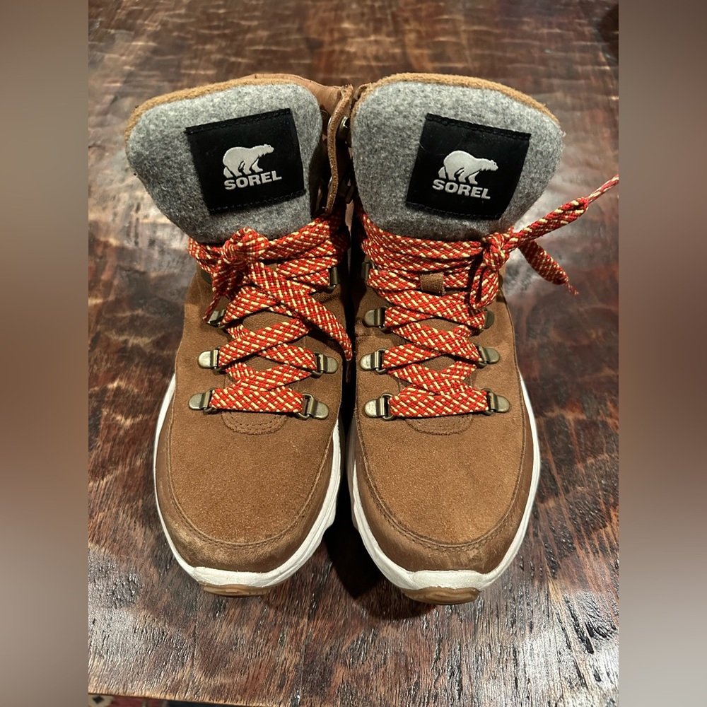 Sorel Tan Boots with Red Laces
